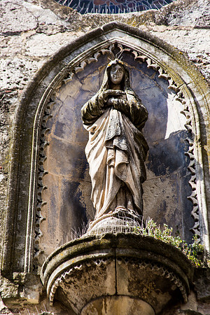 Statue de la Vierge à Tourves
