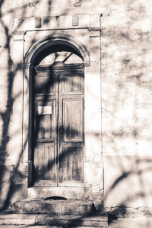 Vieille porte à Mazaugues