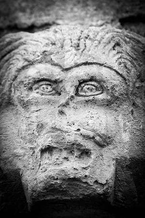 Un mascaron à Mazaugues