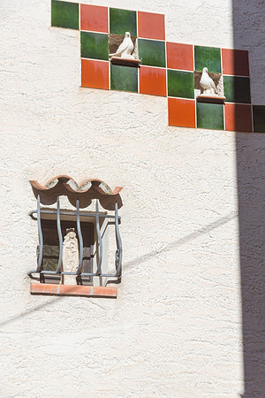 Une Vierge aux colombes à Mazaugues