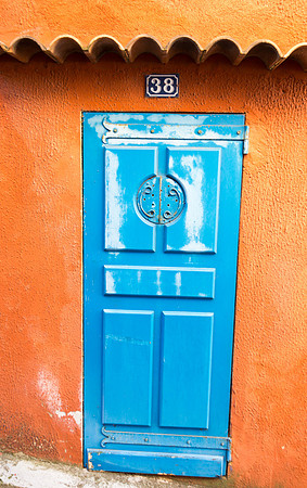 Porte lumineuse à Mazaugues