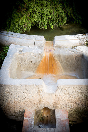Détail d'une fontaine au Val