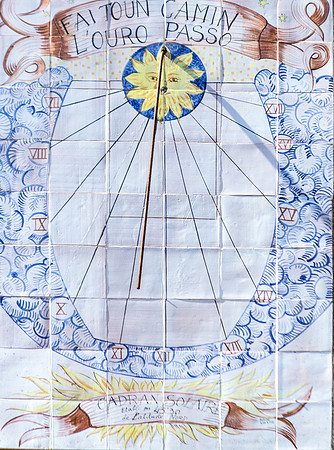 Cadran solaire au Val