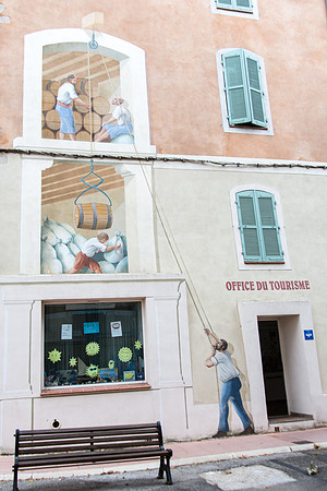 Fresque insolite à Carcès