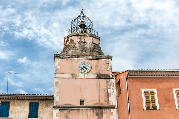 La Tour de l'Horloge et son Campanile à Carcès