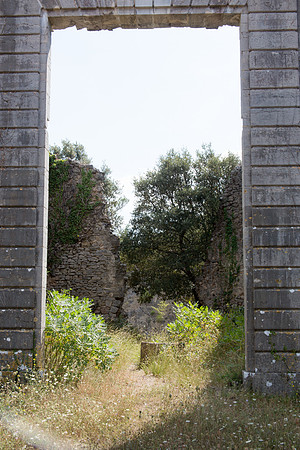 Ruines du château de Valbelle à Tourves