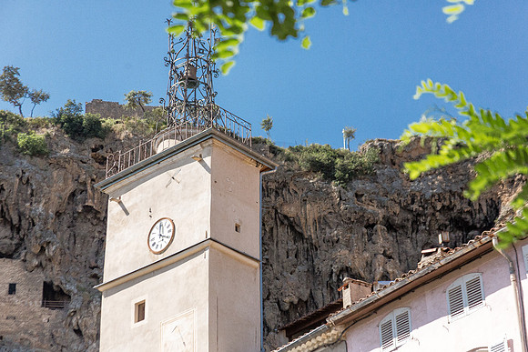La Place de la Mairie à Cotignac