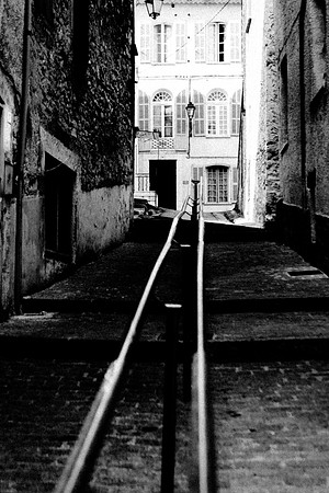 Un long escalier à Carcès