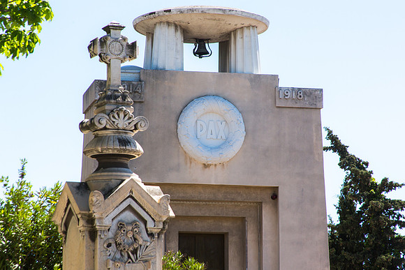 Monument du cimetière Saint-Pierre